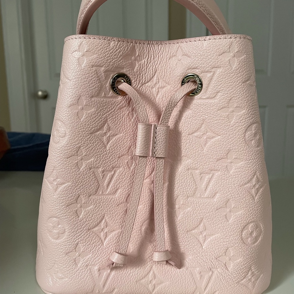 Louis Vuitton Neonoe BB Pink Empriente